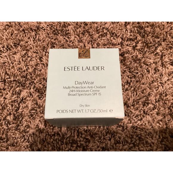 52. Estée Lauder DayWear Multi-Protection Anti-Oxidant 24H Cream SPF 15